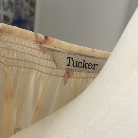 Tucker Brand Flower Print Button Up Blouse - Picture 3 of 3